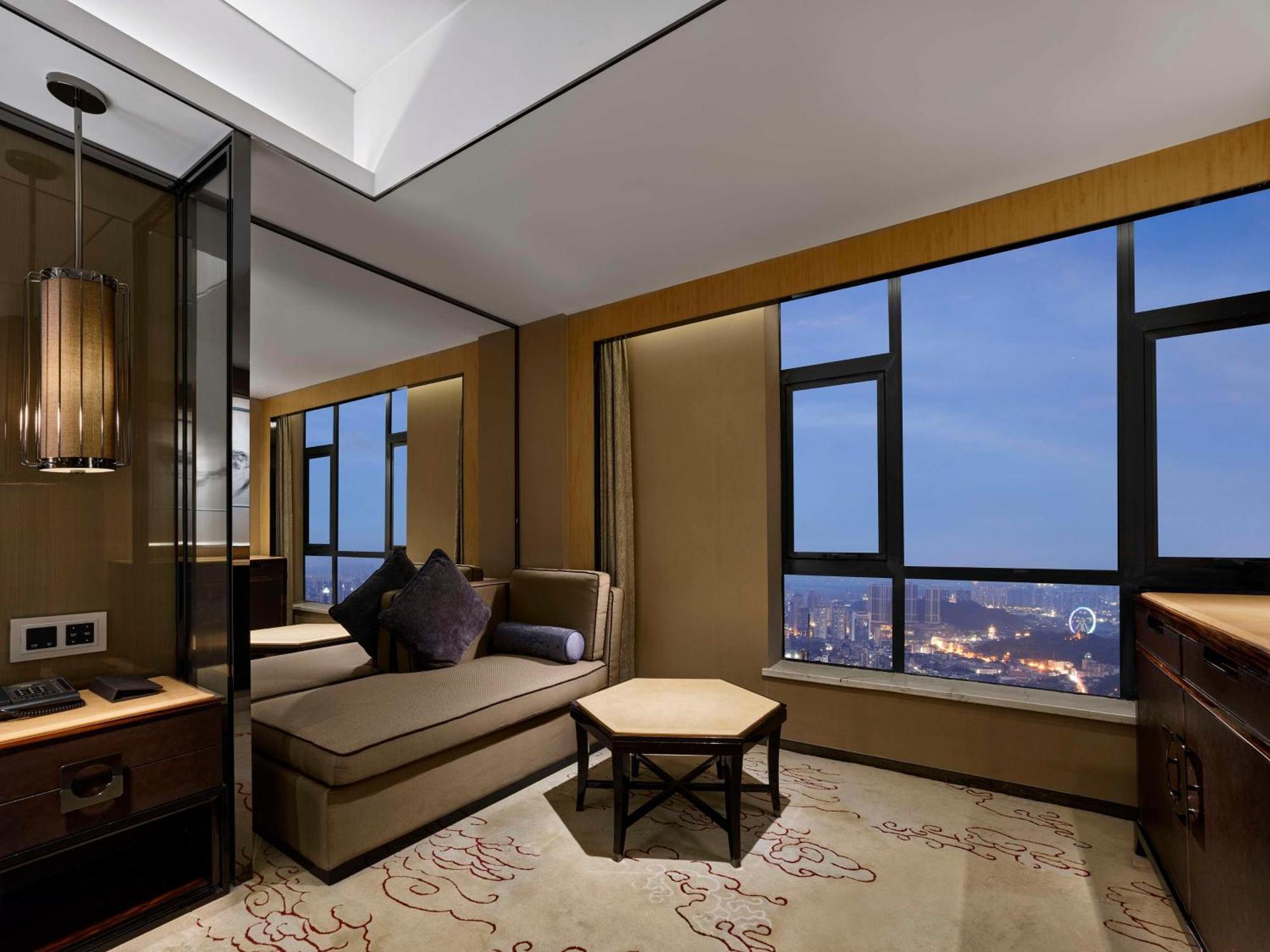 Hilton Zhongshan Downtown Екстер'єр фото